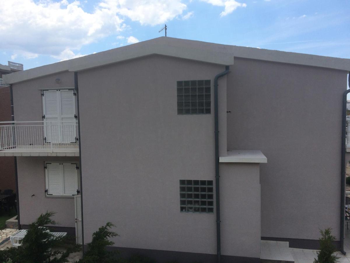 Apartment Cesarica Luaran gambar