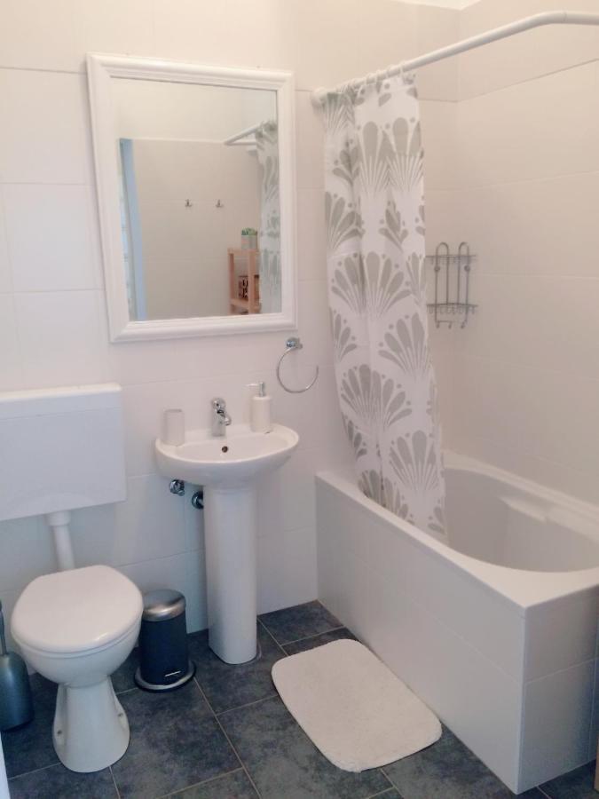Apartment Cesarica Luaran gambar
