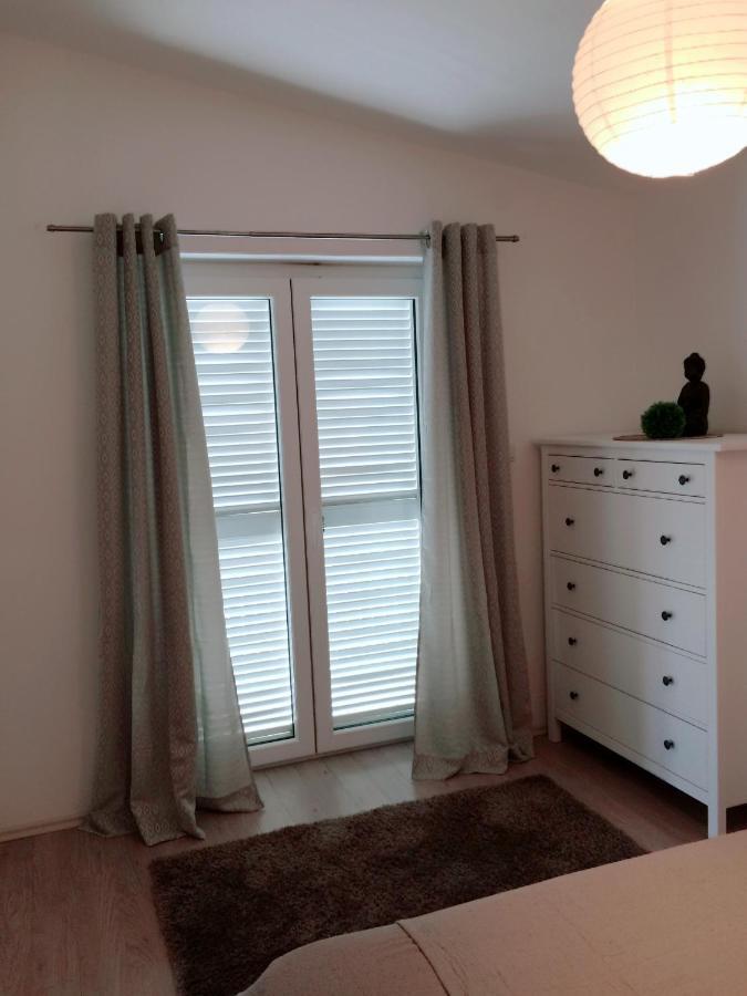 Apartment Cesarica Luaran gambar